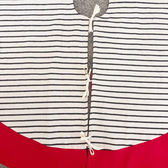 Wondershop 47" Christmas Tree Skirt Cream/Black Stripe Red Felt Edge Tie Closure - Picture 3 of 8